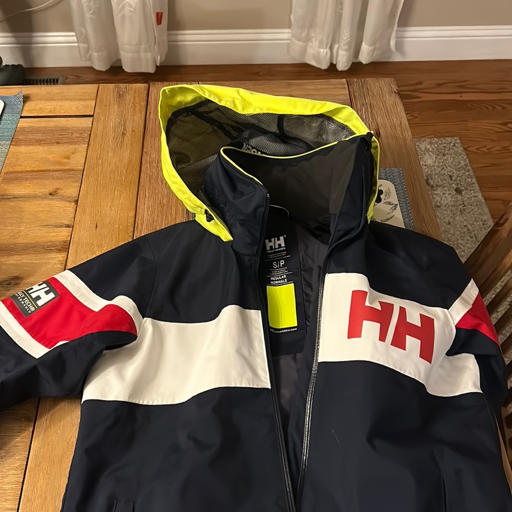 Like new women’s Helly Hansen sailing jacket